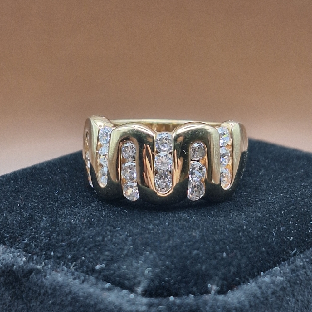 Retro 18K Gold-Plated Wave Ring with Sparkling CZ Accents – Size 6 - Picture 8 of 8